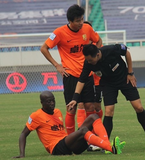 富力恒大主场大胜武汉卓尔，豪取三分(恒大对富力首发名单)