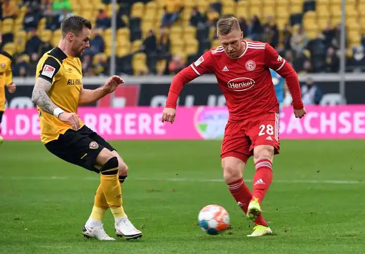 中东足球队 中东足球队